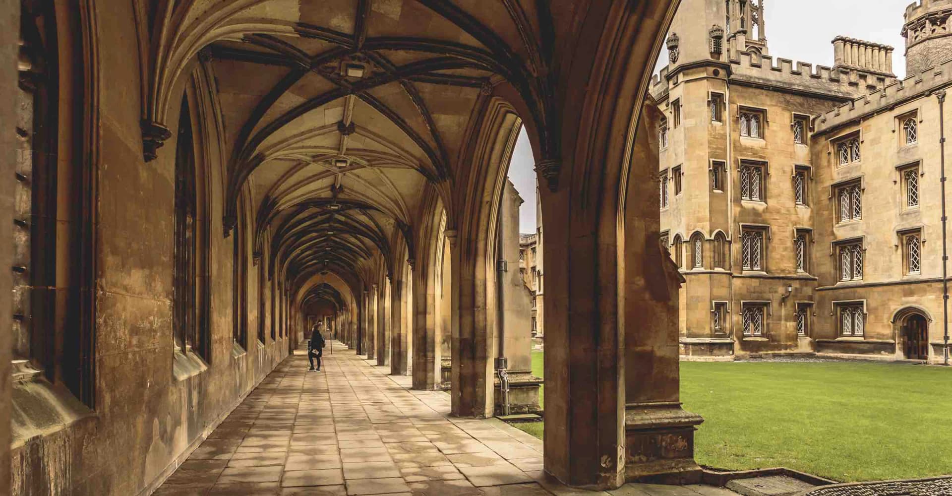 Explore Arts Summer Courses in <span class='italic text-brown'>Oxford</span> 2026