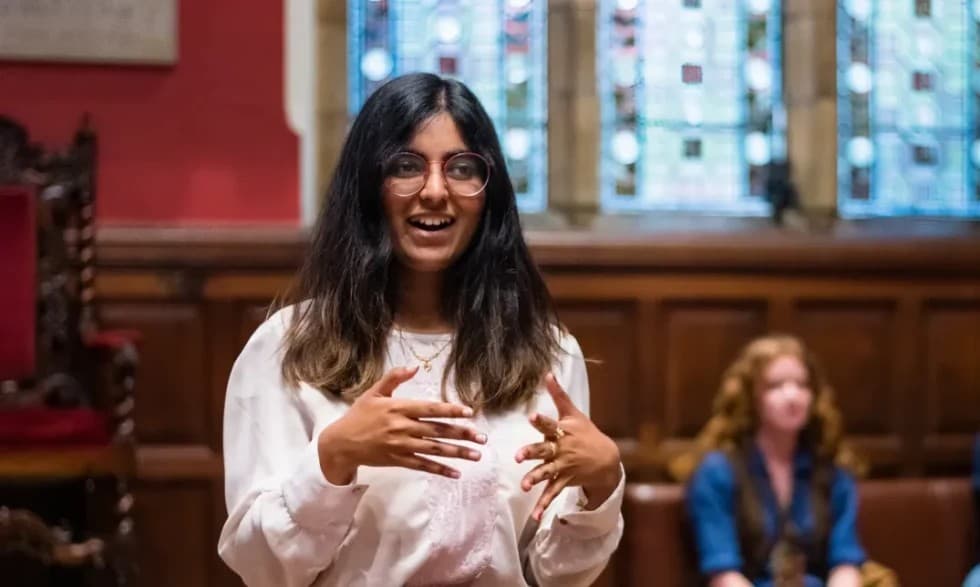 Experience Debate &amp; Public Speaking Academy Oxford 15–18