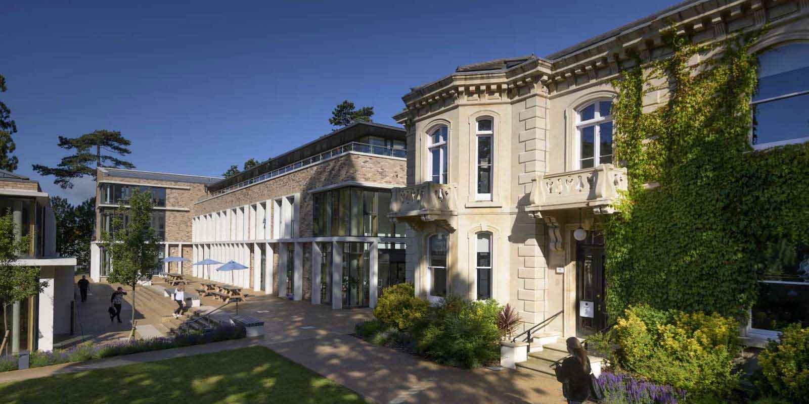 D’Overbroeck’s School