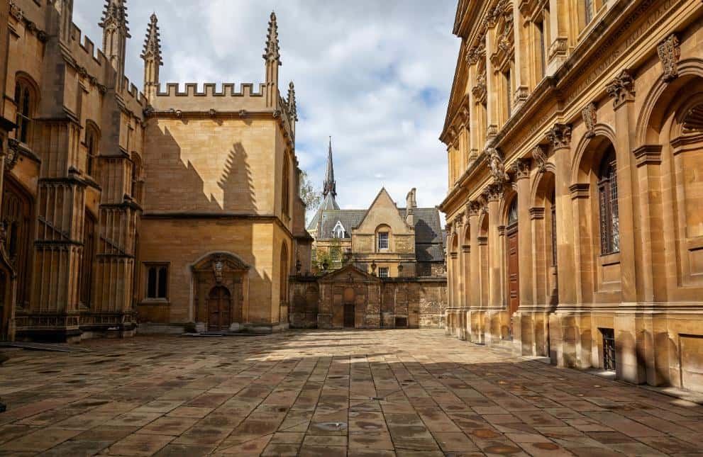 View of the Bodleian Library, part of the University of Oxford, an Oxford Summer school host venue