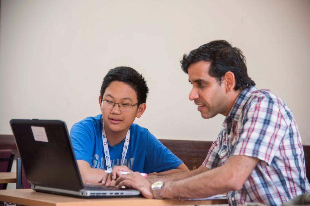 Politics (18-24 years old)