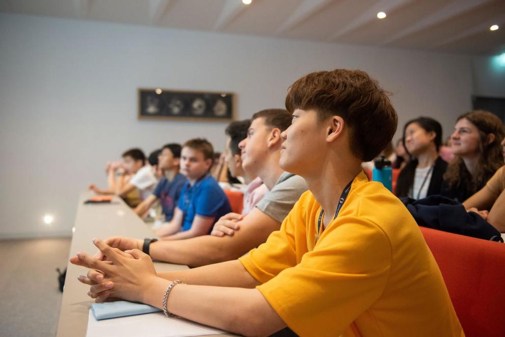 International Relations (16-17 years old)