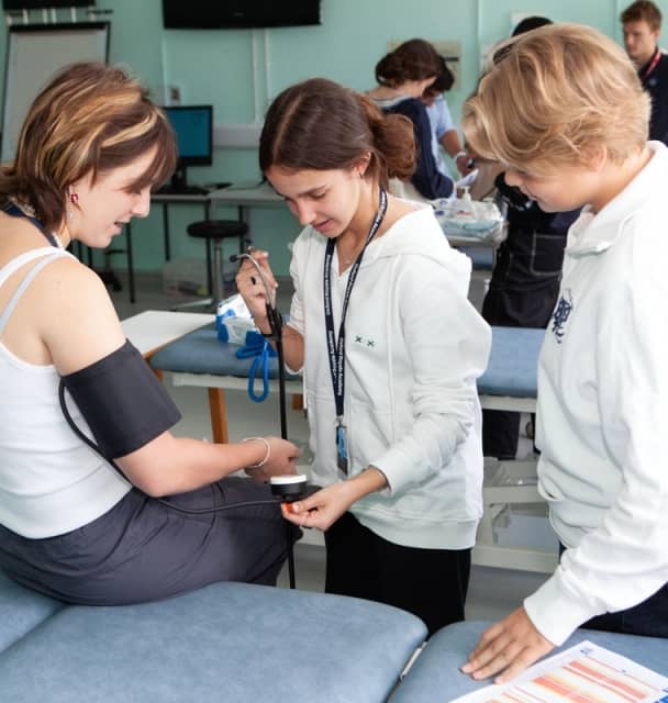 Explore Medicine Summer Course in Cambridge Ages 12–15