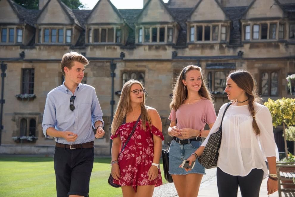 Leadership Summer Course in Oxford Ages 18–24