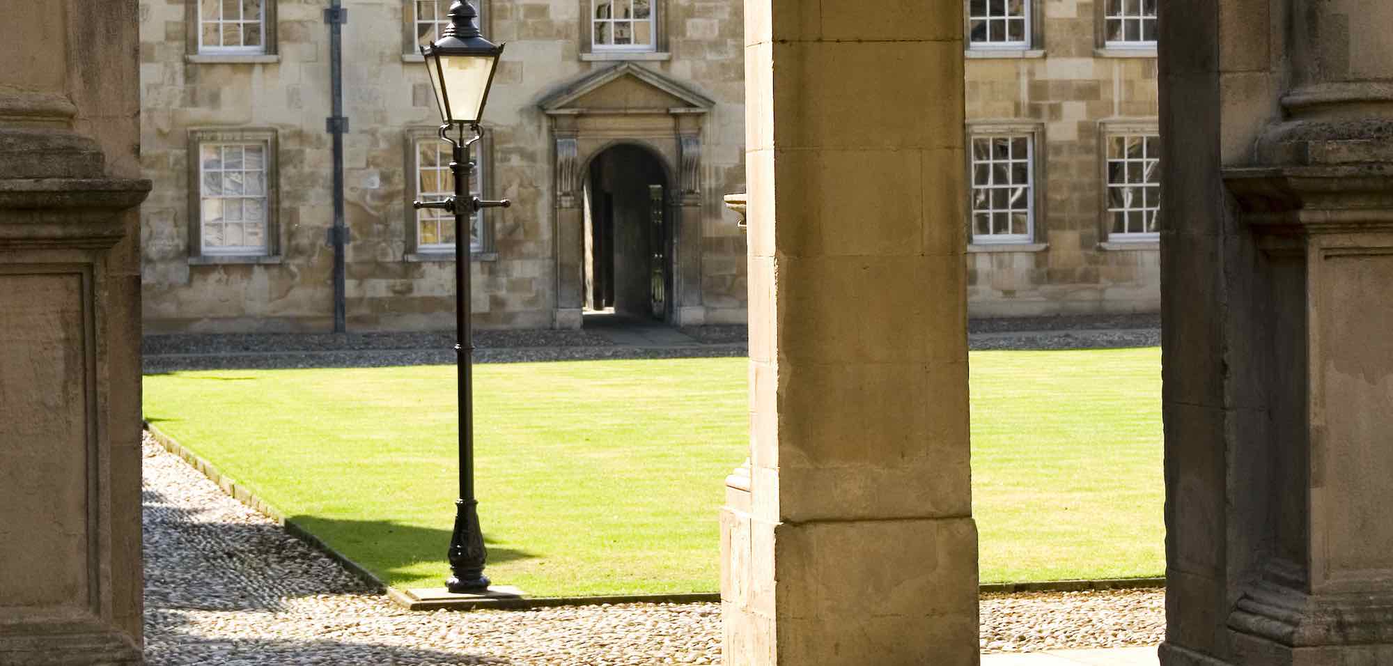 Cambridge University Colleges Campus Oxford Summer Courses Guide 2024 Cambridge University Colleges Campus Oxford Summer Courses Guide 2024
