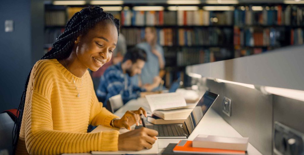 Online Courses with Top University Tutors summer school