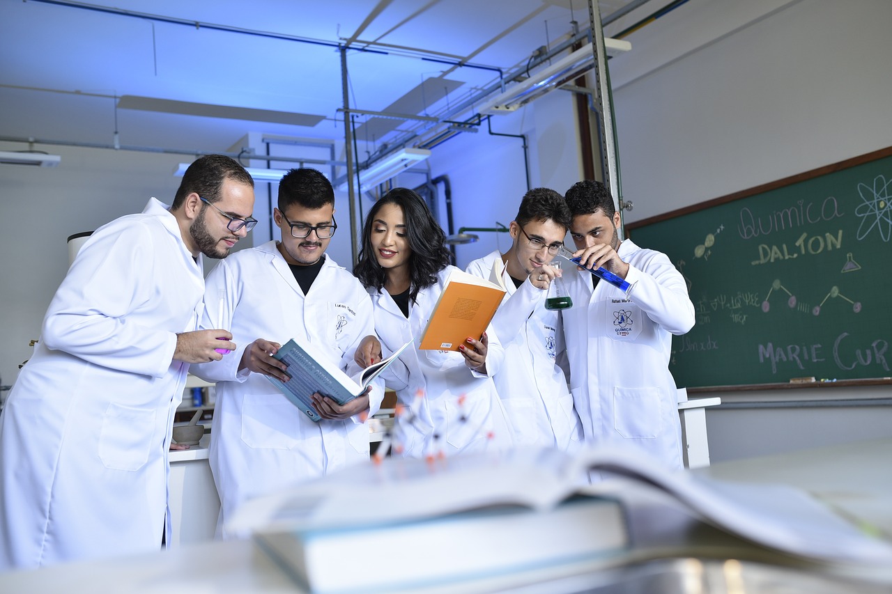 Back to Class this Summer? A Smart Guide for Adult Learners