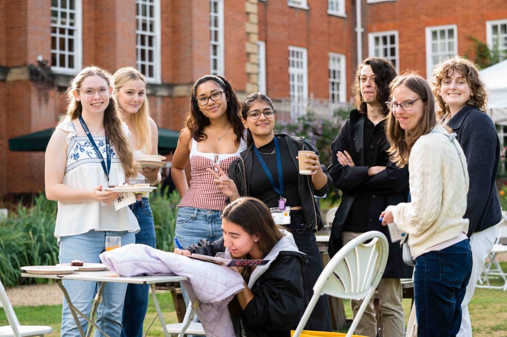 LMH Oxford Summer Programmes image